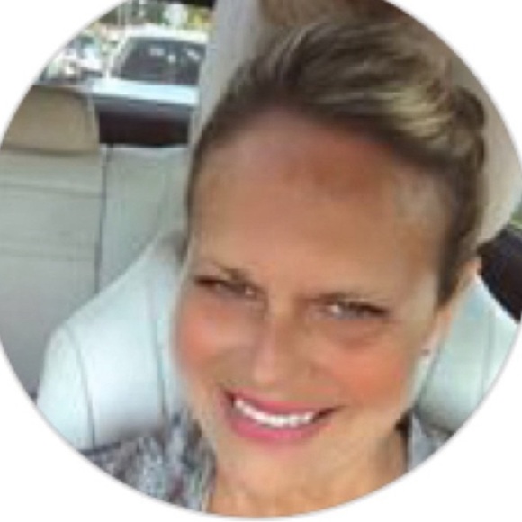 Meet your Posher, Maritza - Picture 2 of 2